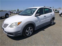 2007 Pontiac Vibe Hatchback Sedan