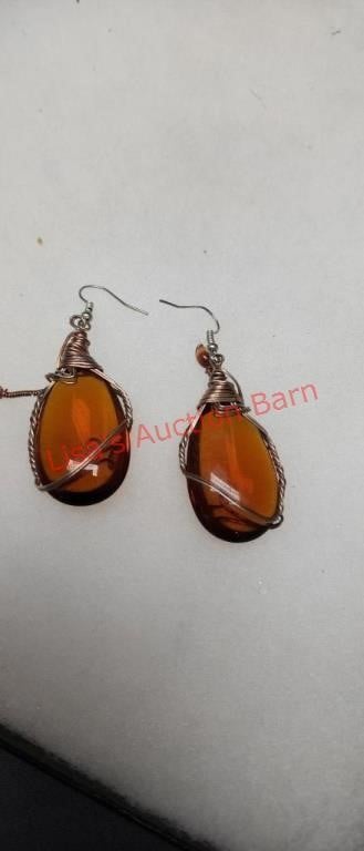 Amber wire earrings