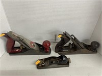 3 vintage wood planes