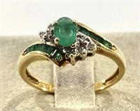 Marked 10K Gold & Green Stone Ring Sz 7