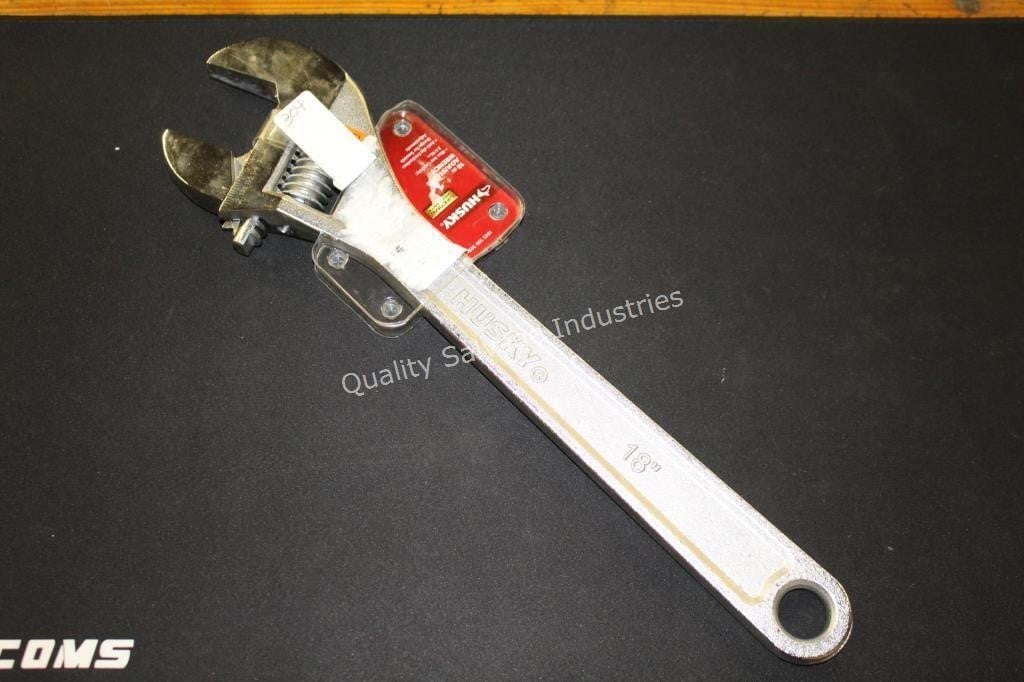18” adjustable wrench (display)