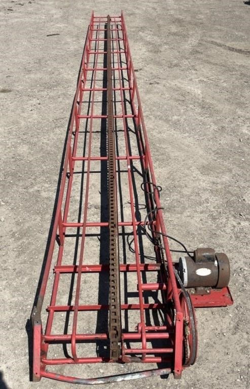 28’ Hay elevator - red