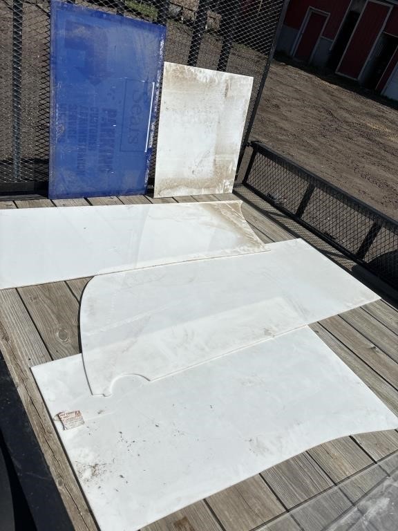 Lot: blue and white plexi glass sheets