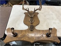 Deer Horns Hoof Mount Wooden Plaque