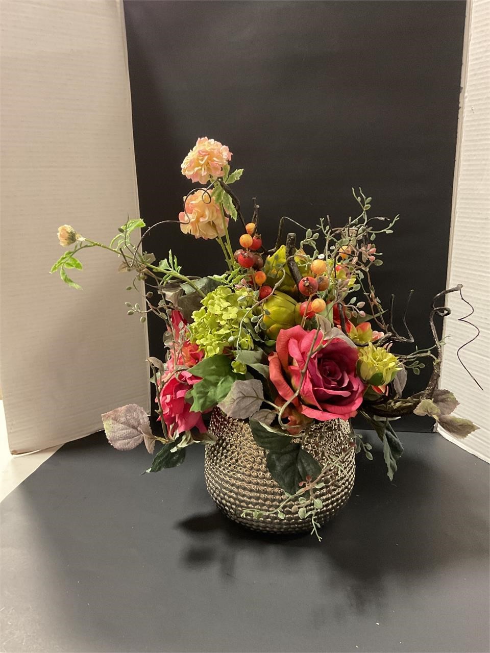 Decorative vase and artificial flowers,18” tall