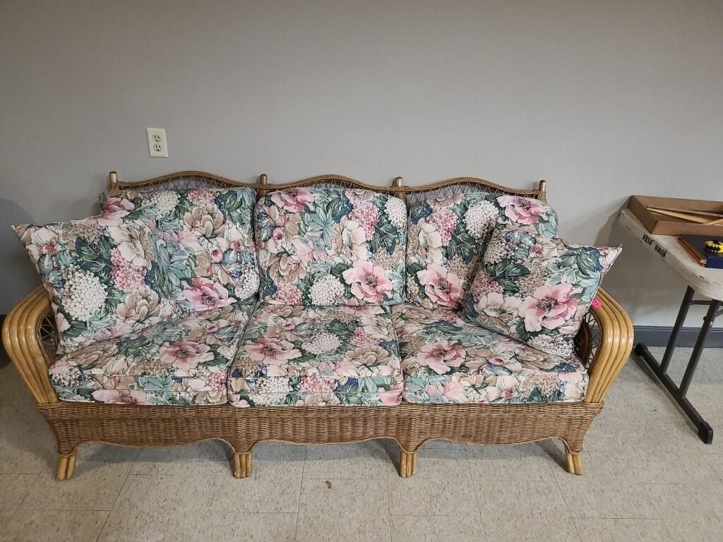 80x34x40 Floral Cushion Wicker Sofa