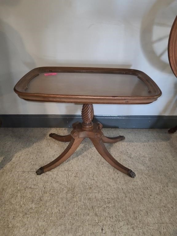 26x19x18 Vintage Wood Table