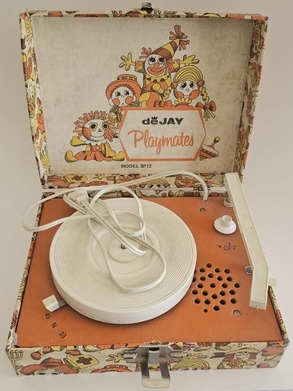 GREAT! VTG DE JAY PLAYMATES CHILDS RECORD PLAYER