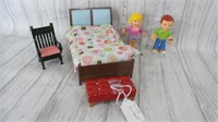 Fisher Price My First Dollhouse People & Bed