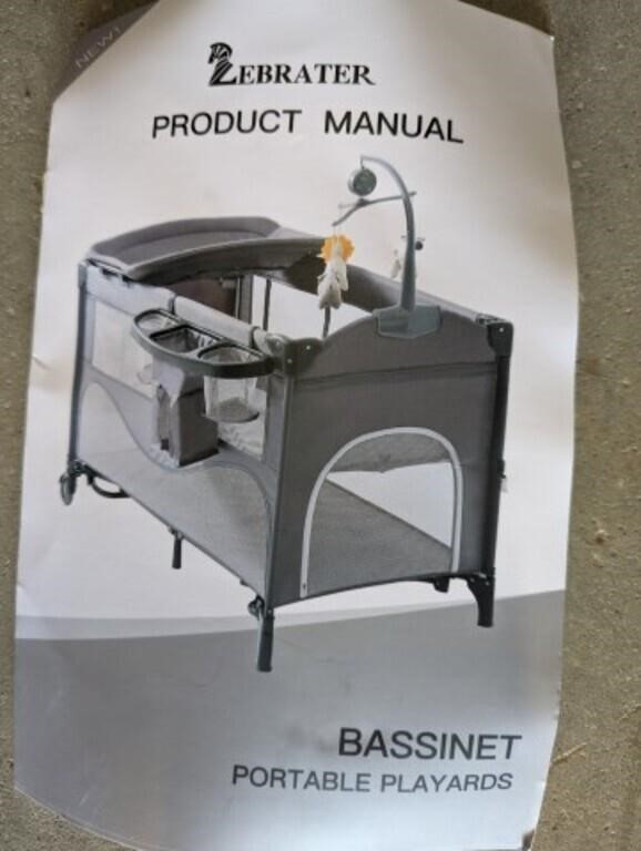 Portable Playard Bassinett With Case Appears