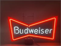 Vintage Light Up Neon Budweiser Sign