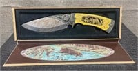 KNIFE WITH BEAR CARVED HANDLE