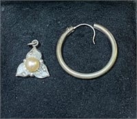 STERLING SILVER & PEARL PENDANT WITH EARRING