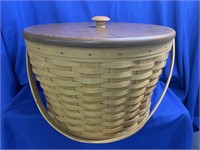 1999 Longaberger Large Sewing Basket with Wooden