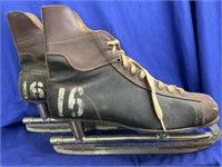 Antique Ice Skates, Size 16.  Leather.  NHL