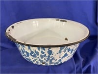 Blue Spotted Enamel Dish Pan.  9 1/8” diameter,