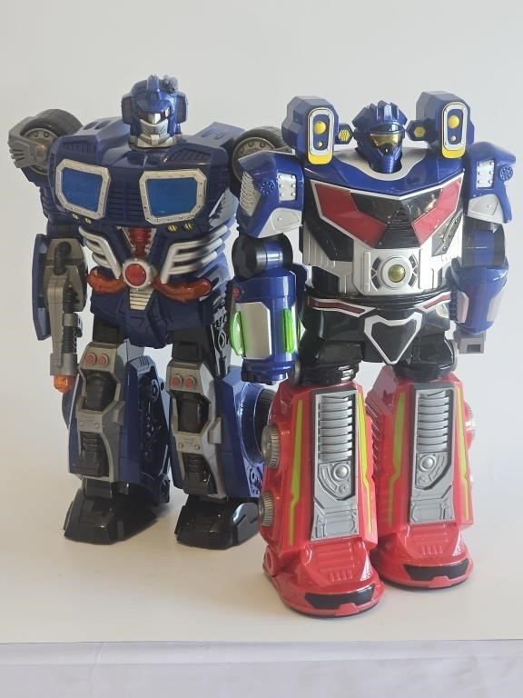 TWO LARGE TOY TRANSFORMERS-ONE WORKS AND ONE