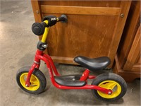 Small puky scooter