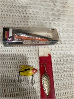 Fishing lure, cotton Cordell vtg others