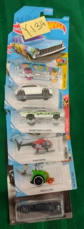 11 - LOT OF HOT WHEELS COLLECTIBLES (Y134)