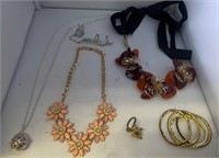 9 PCS mixed lot of fashion jewelry