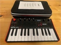 Akai Professional MPK Mini Play Keyboard