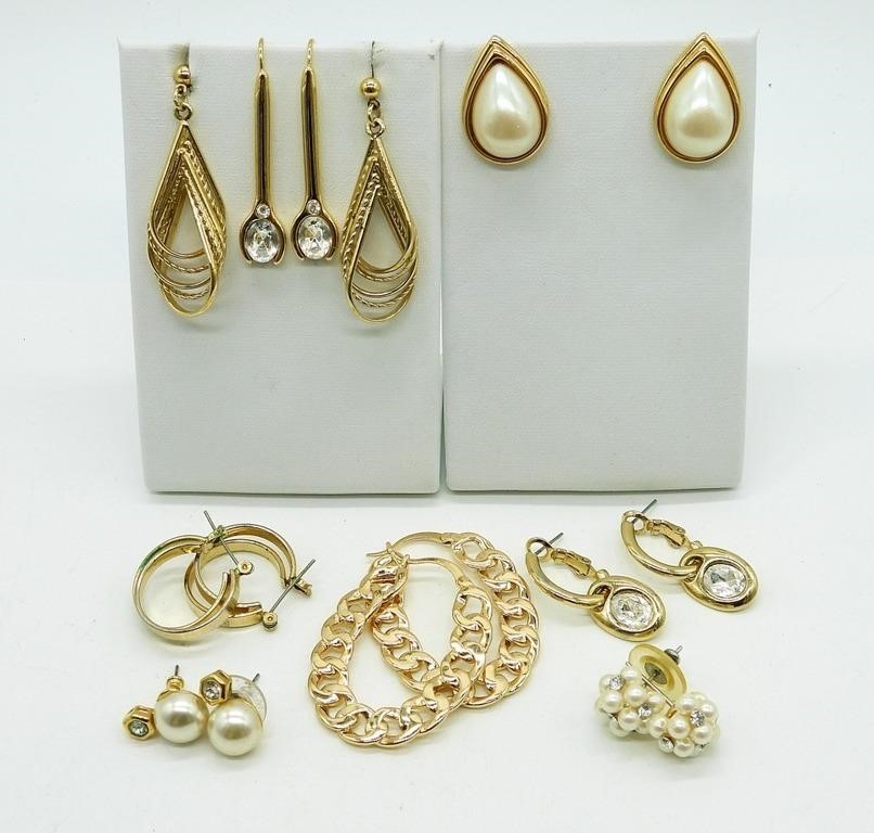8 pair of Gold Tone Vintage Pierced Earrings