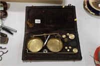 ANTIQUE WEIGH SCALE WITH CASE & WEIGHTS