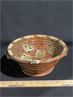 Pottery strainer