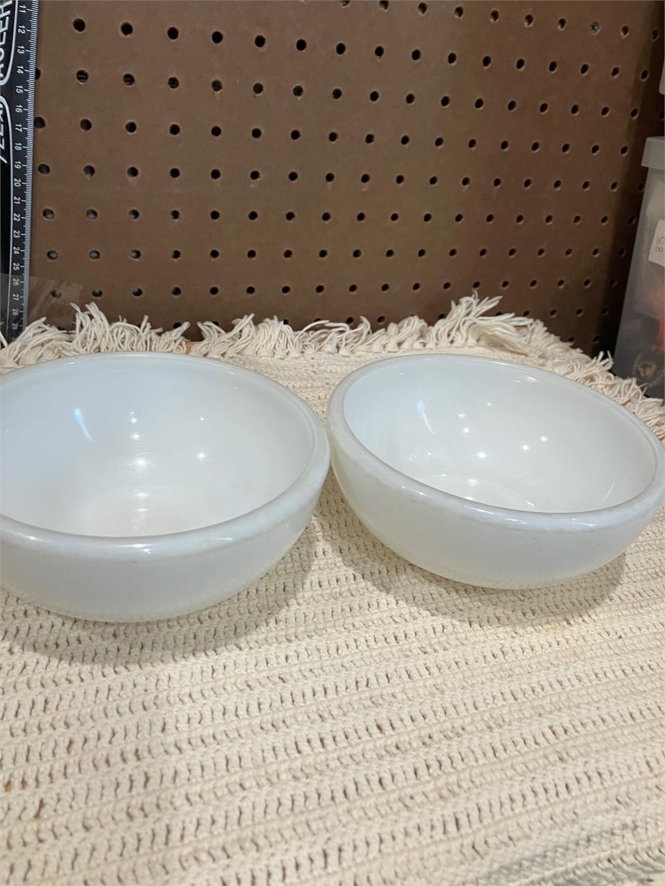 White pryex vtg salad bowls