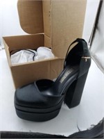 Dreampairs black heels size 5.5