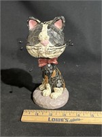Bobble head cat