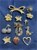 Vintage brooch pin lot