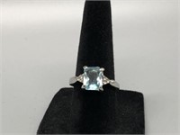 Beautiful Aquamarine And Diamond Ring