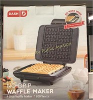 Dash D Waffle Maker 4-Slice