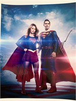 Supergirl & Superman Melissa Benoist & Tyler Hoech