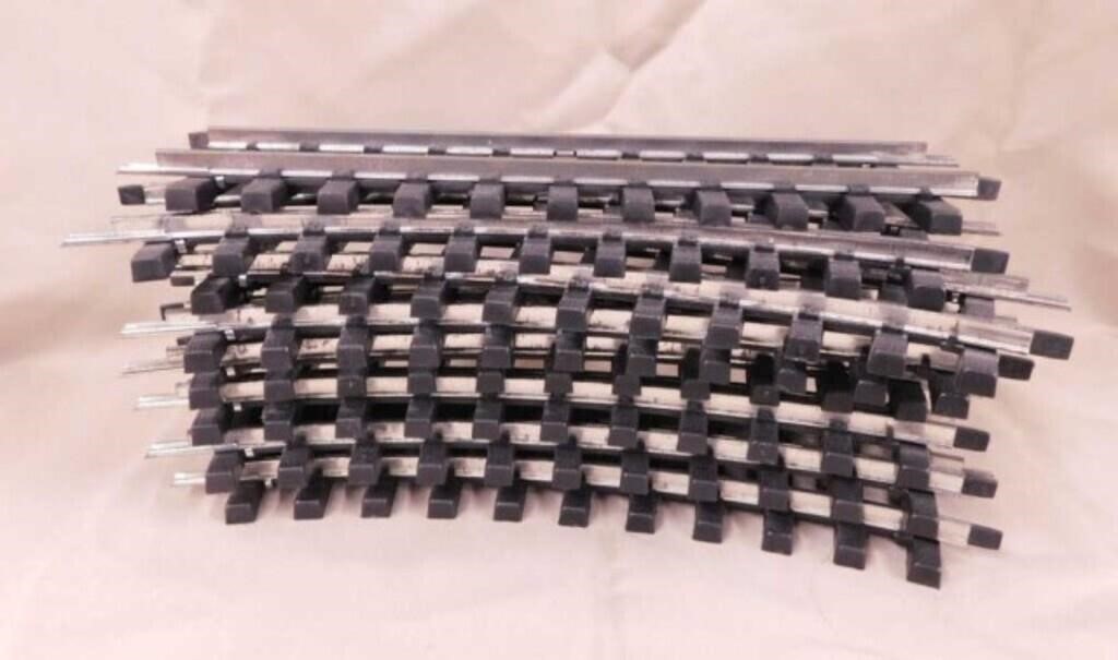 8 pieces of model train track