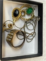 Uncheck estate jewelry