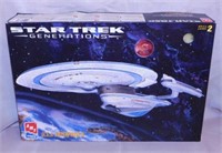 1995 AMT Ertl Star Trek USS Enterprise model kit,