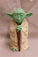 1981 Star Wars Yoda hand puppet w/ white hair,