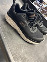 Skechers sneaker 10-used - no box