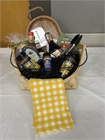 Mark’s Mart Basket with seasoning and gift card
