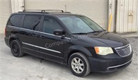 2011 Chrysler Town & Country 2WD