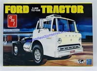 1:25 RC2 Ford C-900 Tilt Cab Tractor Model Kit