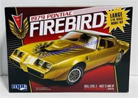 1:16 MPC 1979 Pontiac Firebird Model Kit