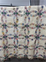 Antique Hand Quilted Wedding Ring Quilt