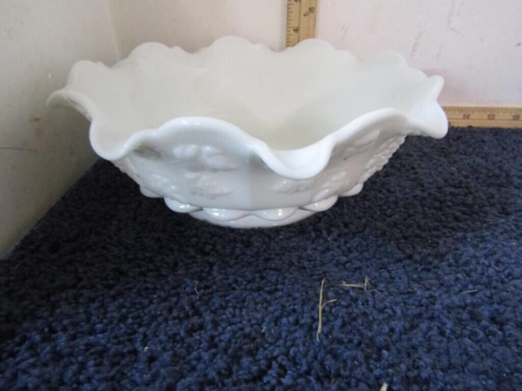 WESTMORELAND GLASS MILK GLASS BOWL