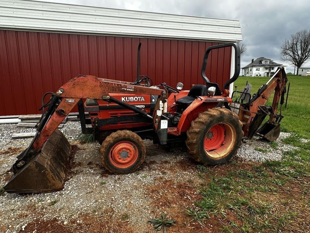 1999 Kubota L2500 Tractor With Front Loader