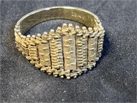 14K Gold Ring 4.8 Grams