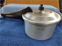 Vintage Mirro Pressure Cooker